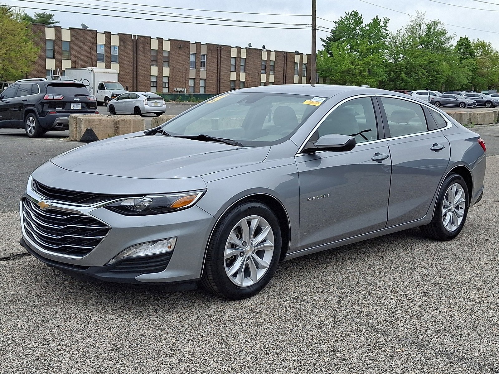 Used 2024 Chevrolet Malibu LT FWD image 3