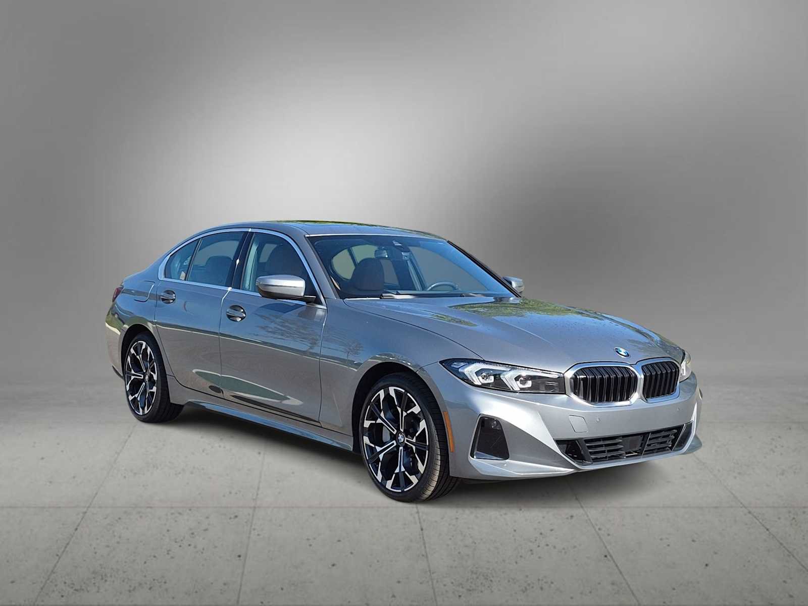 Used 2025 BMW 330i xDrive Sedan w/ Premium Package AWD/4WD image 2