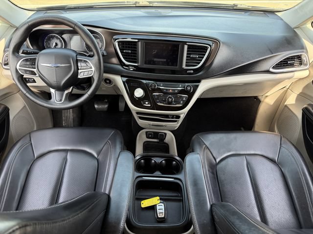 Used 2020 Chrysler Voyager Lxi FWD image 10