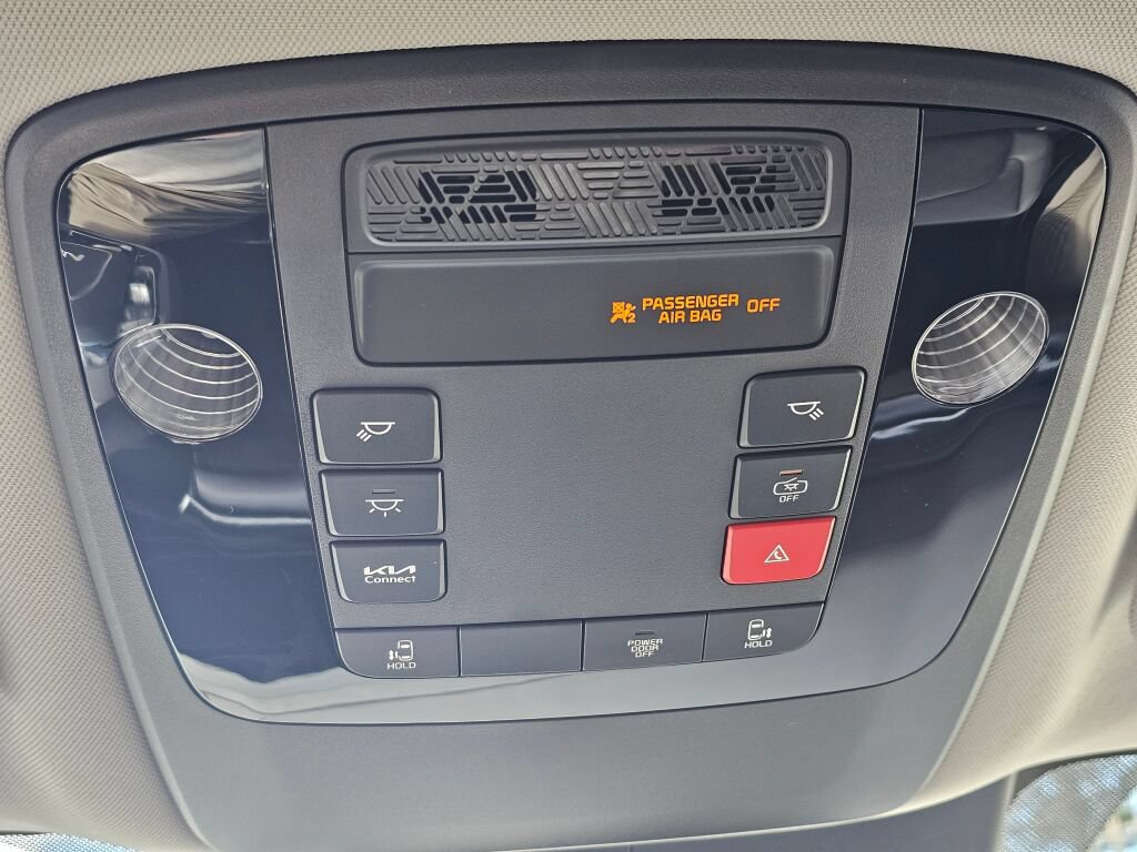New 2026 Kia Carnival FWD image 18