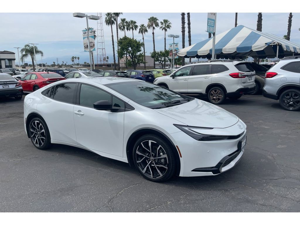 Used 2026 Toyota Prius Plug-In Hybrid FWD image 8