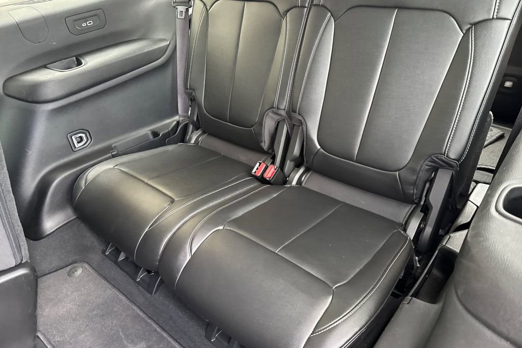Used 2023 Jeep Grand Cherokee L Limited RWD image 18