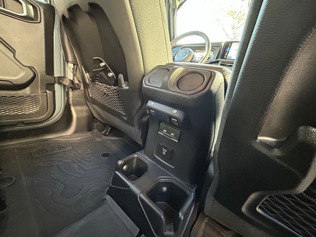 Certified 2024 Jeep Wrangler Unlimited Rubicon image 37