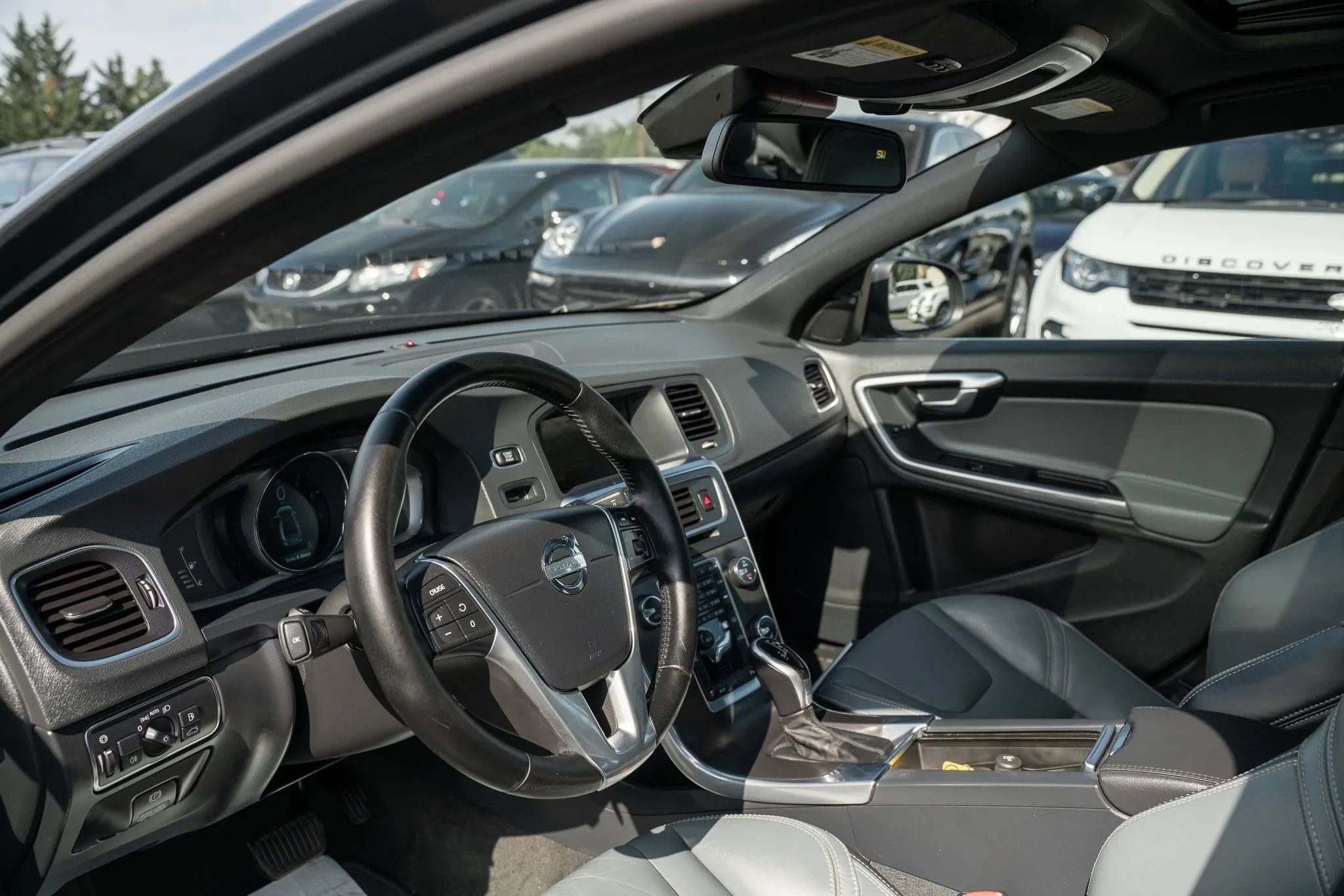 Used 2014 Volvo S60 T6 image 6