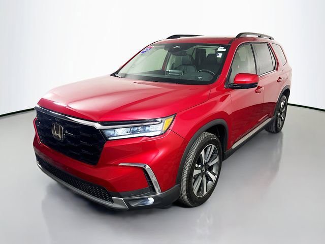 Used 2025 Honda Pilot Elite image 3