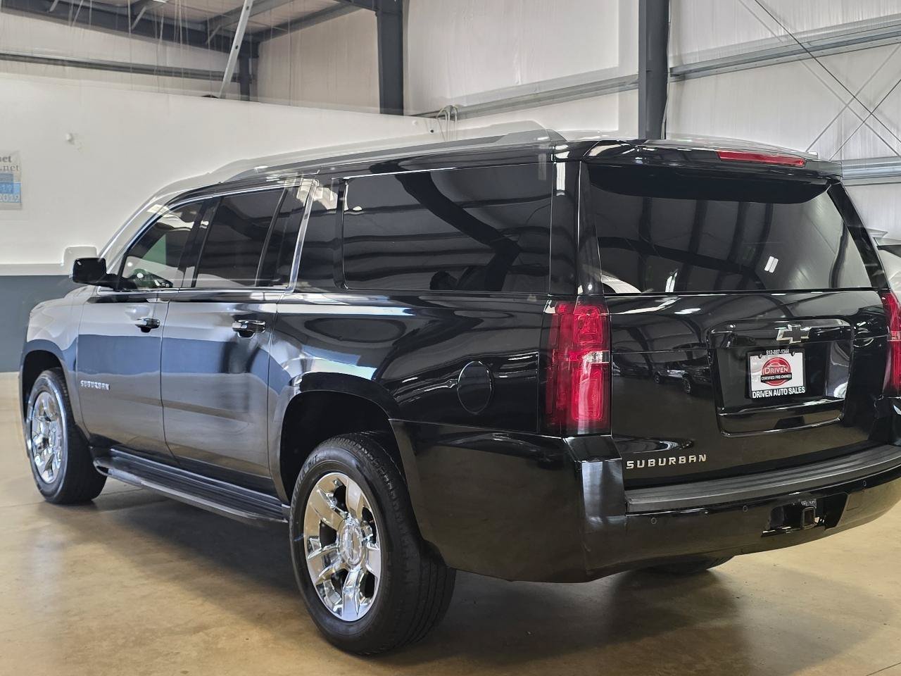 Used 2020 Chevrolet Suburban LS w/ Enhanced Driver Alert Package RWD image 6
