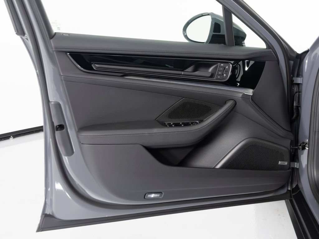 New 2026 Porsche Panamera 4 AWD/4WD image 18