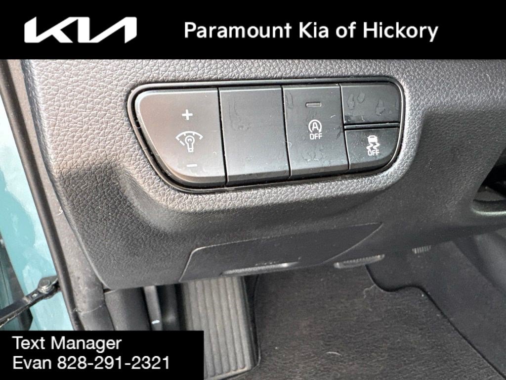 Used 2025 Kia Seltos EX FWD image 18