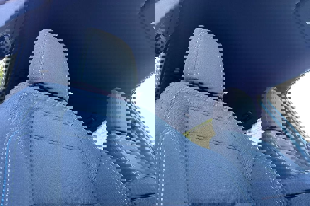 New 2026 Chevrolet Equinox EV LT w/ LPO, Blackout Package image 17