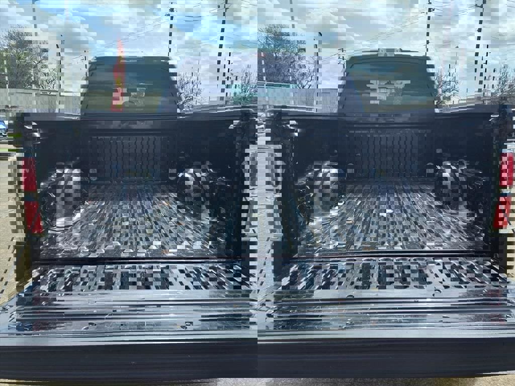 Used 2013 Ford F150 XLT w/ Mid Equipment Group image 29