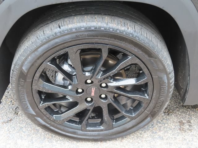 Used 2024 GMC Terrain SLT w/ Elevation Edition AWD/4WD image 15