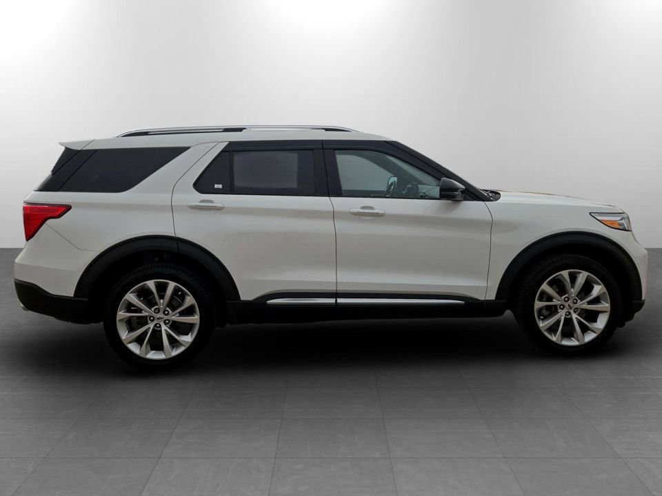 Used 2023 Ford Explorer Platinum w/ Technology Package image 4
