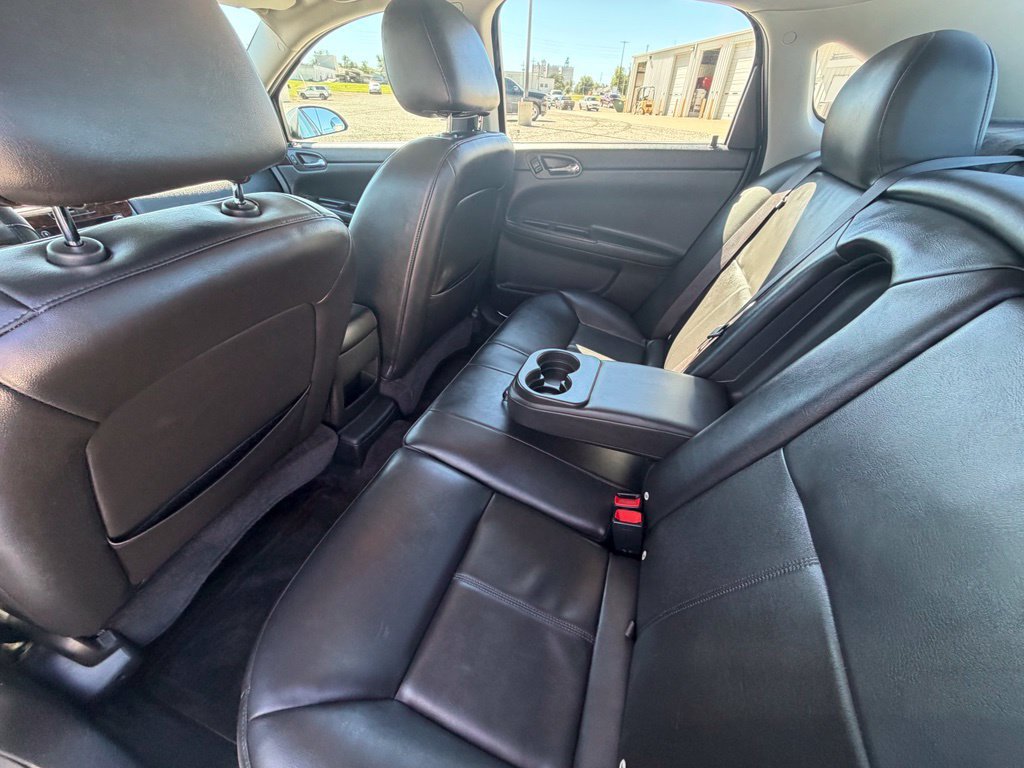 Used 2015 Chevrolet Impala LTZ FWD image 21