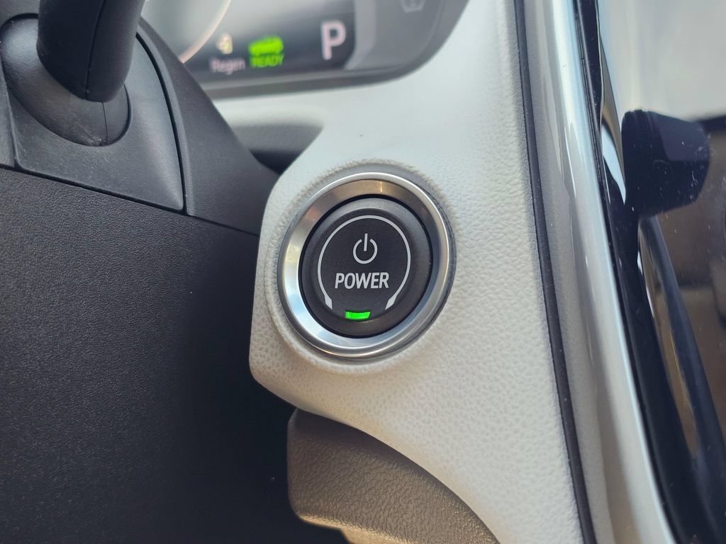 Used 2022 Chevrolet Bolt EUV Premier FWD image 32
