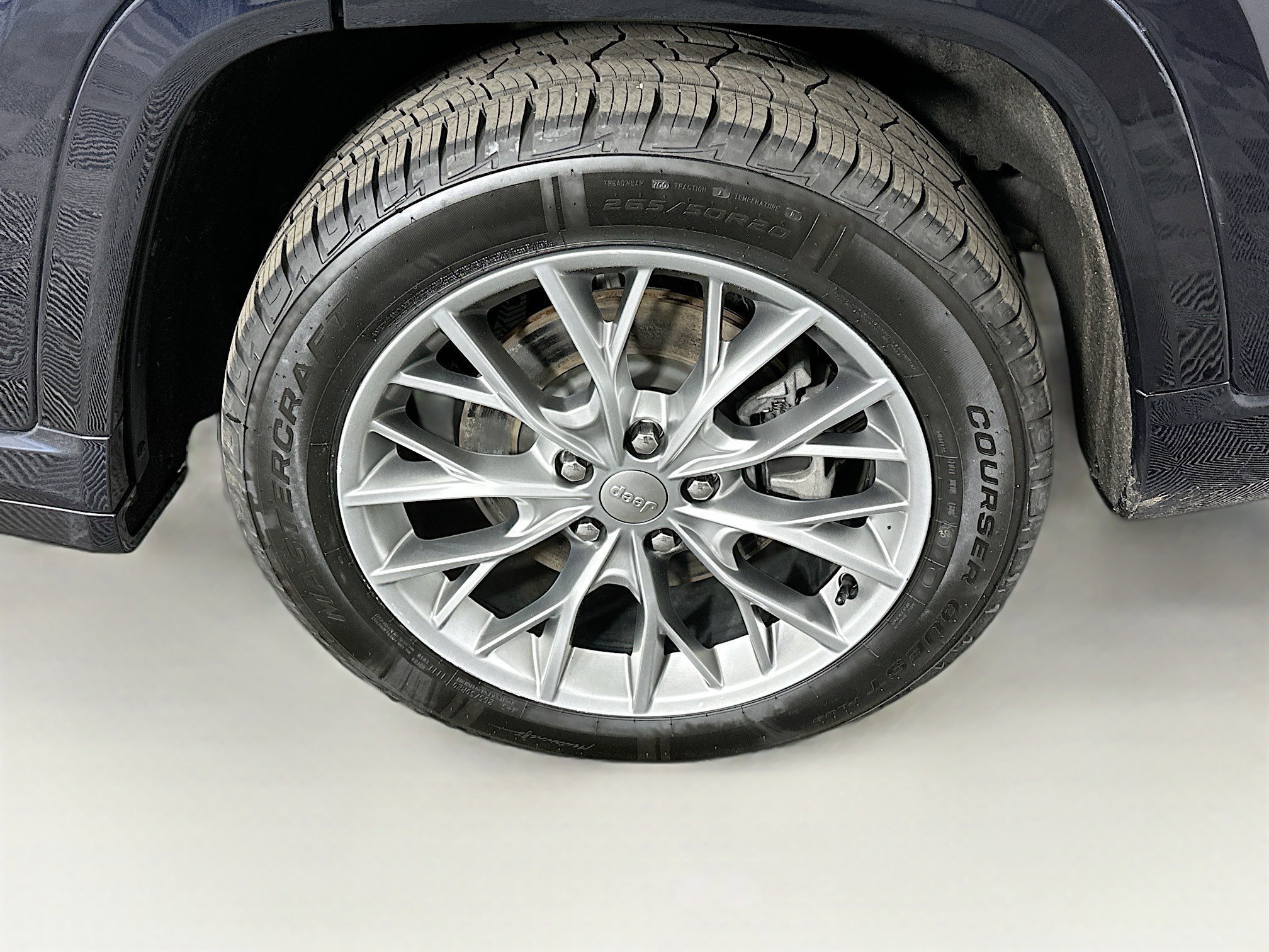 Used 2022 Jeep Grand Cherokee Summit w/ Advanced Protech Group IV AWD/4WD image 11