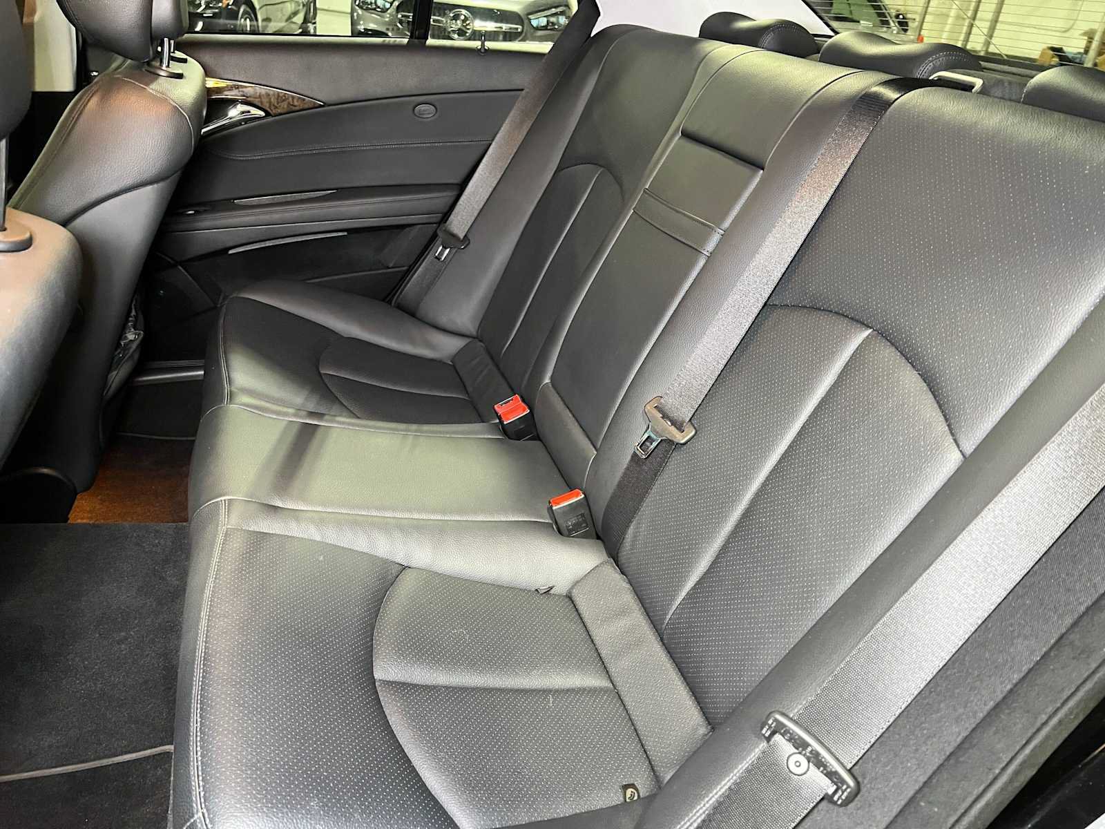 Used 2008 Mercedes-Benz E 350 4MATIC Sedan image 17