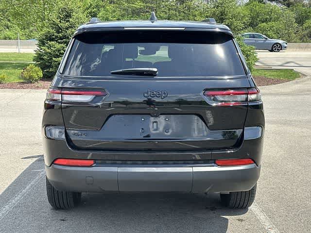 Used 2024 Jeep Grand Cherokee L Altitude AWD/4WD image 4