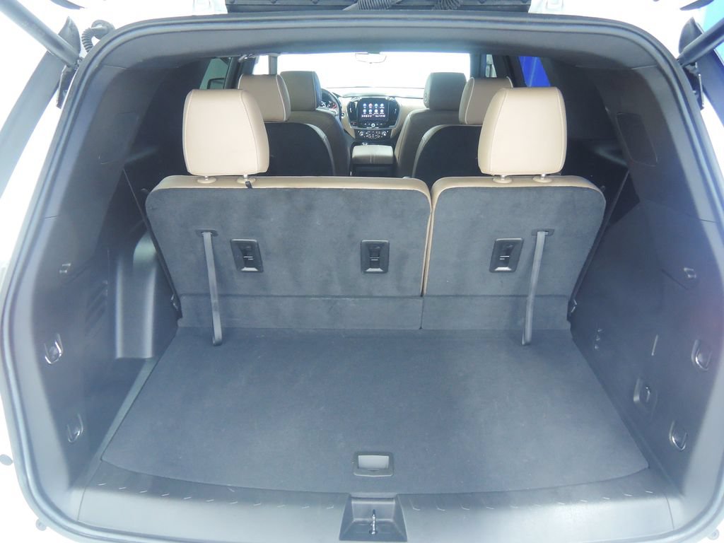 Used 2022 Chevrolet Traverse Premier AWD/4WD image 31