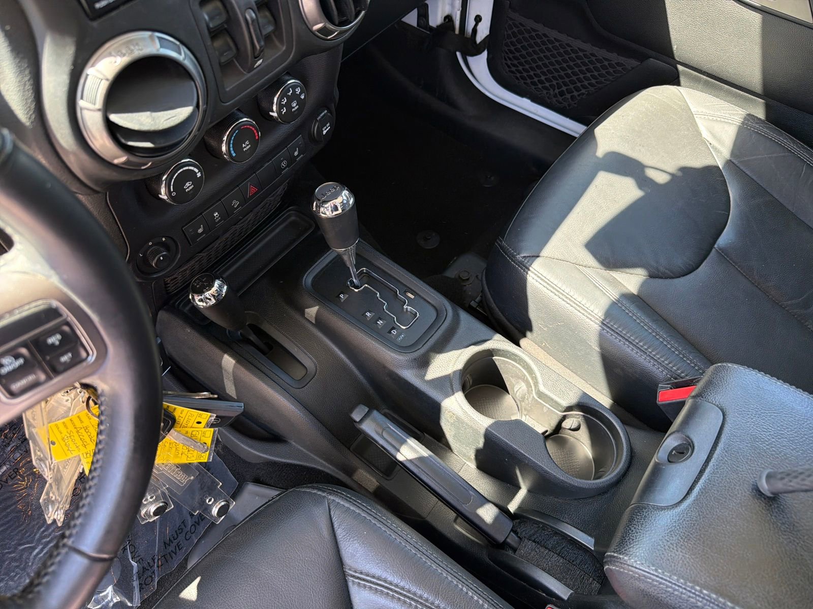 Used 2018 Jeep Wrangler Unlimited Sahara AWD/4WD image 19