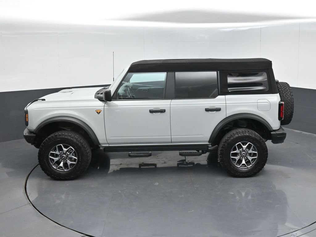 Used 2021 Ford Bronco Badlands image 42