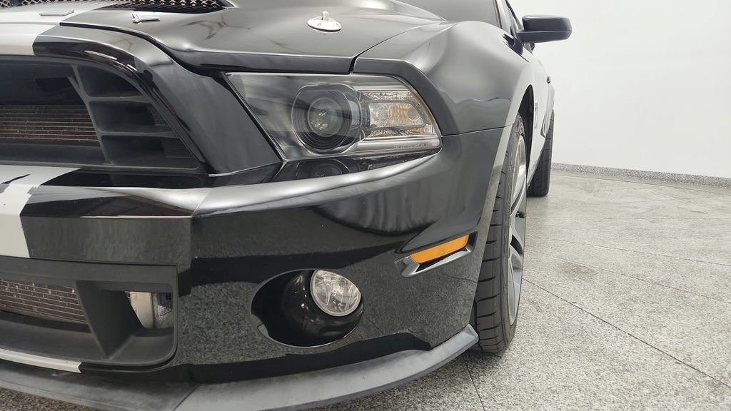 Used 2010 Ford Mustang Shelby GT500 RWD image 10