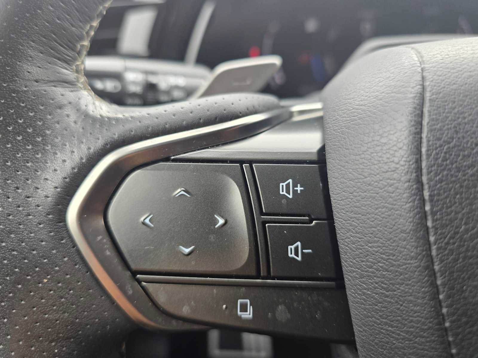 Used 2023 Lexus RX 500h F Sport w/ Accessory Package (Z1) AWD/4WD image 35
