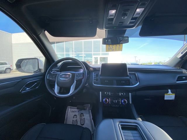 Used 2023 GMC Yukon XL SLT AWD/4WD image 4