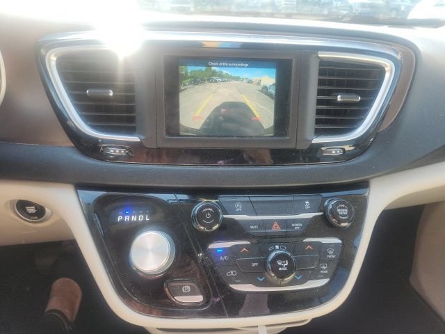 Used 2021 Chrysler Voyager Lxi FWD image 17