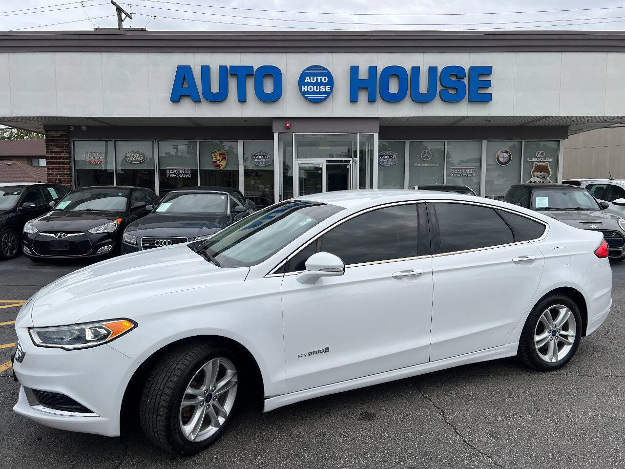 Used 2018 Ford Fusion SE w/ Equipment Group 602A FWD image 1