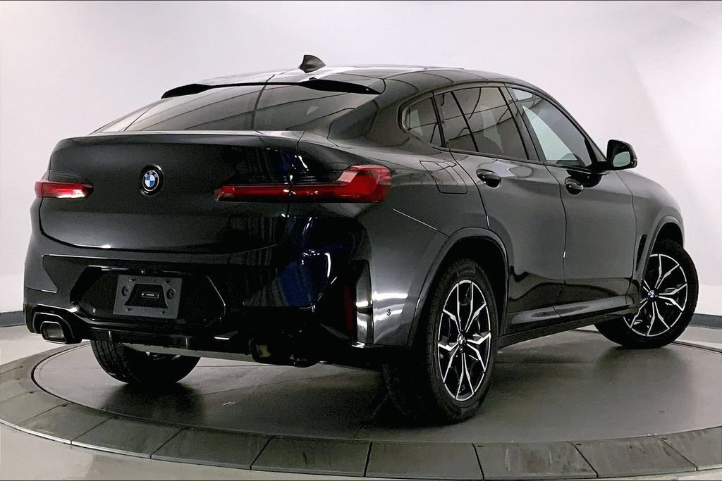 Used 2024 BMW X4 xDrive30i w/ Premium Package AWD/4WD image 11