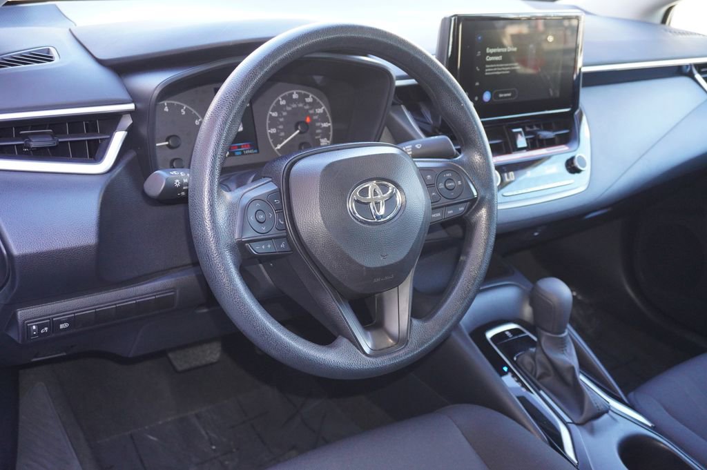 Certified 2025 Toyota Corolla LE FWD image 10
