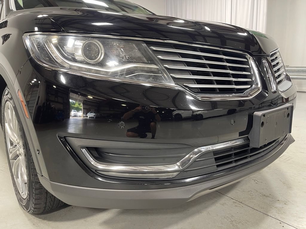 Used 2017 Lincoln MKX Reserve w/ Driver Assistance Package AWD/4WD image 11