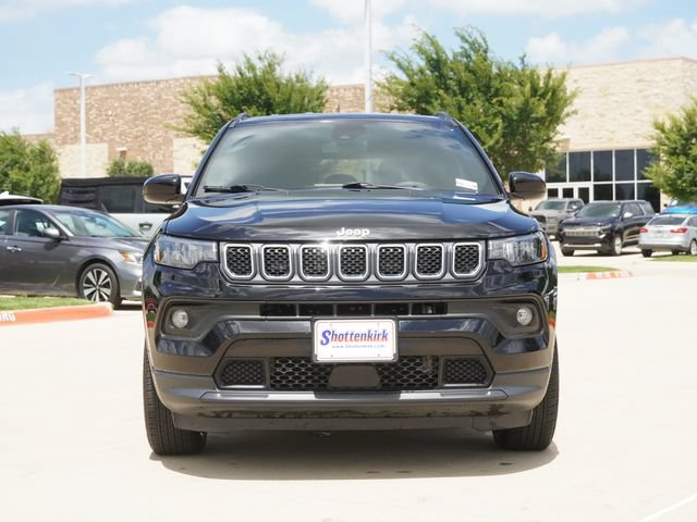 Certified 2023 Jeep Compass Latitude AWD/4WD image 2