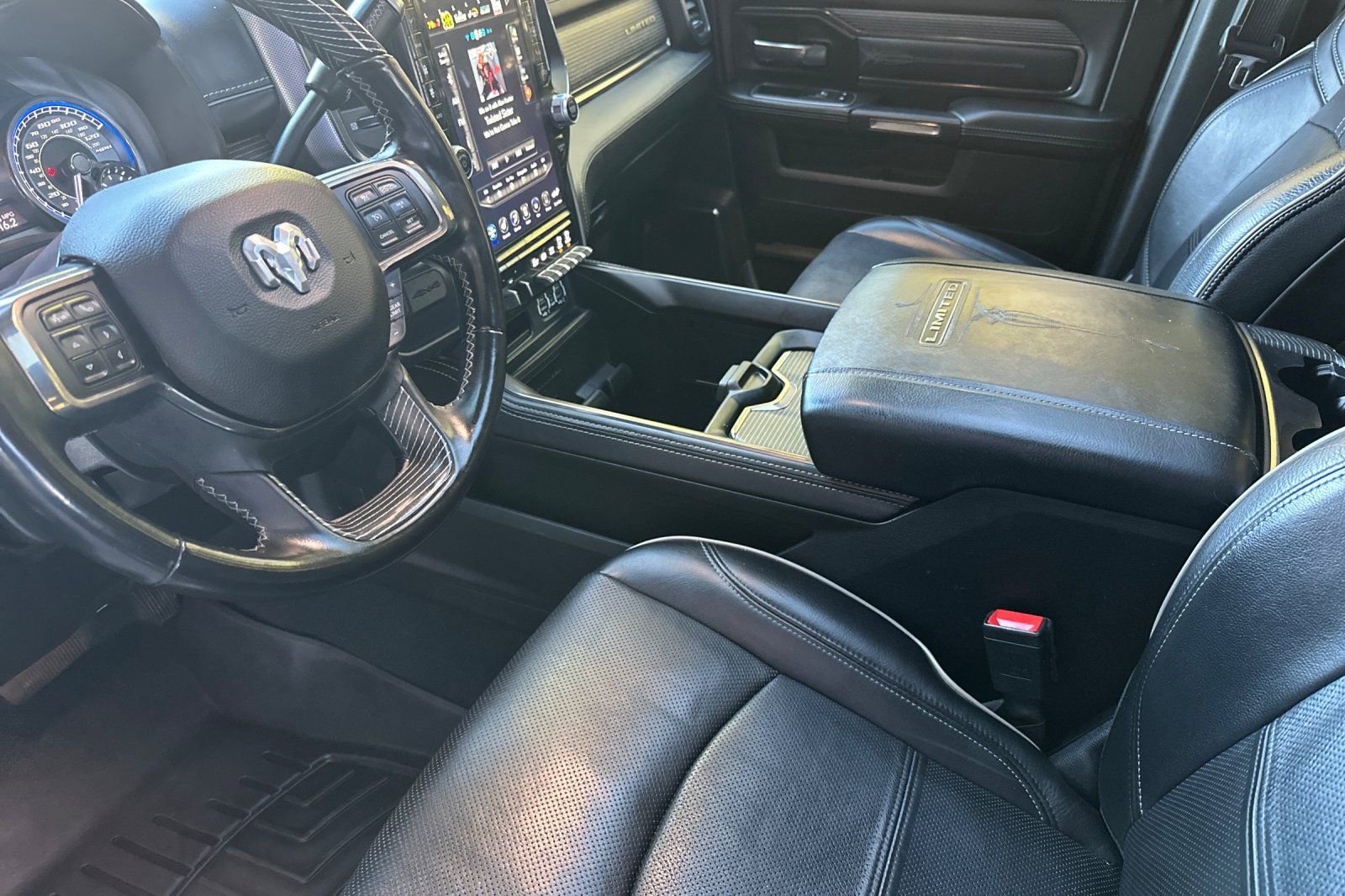 Used 2021 RAM 2500 Limited w/ Safety Group image 10