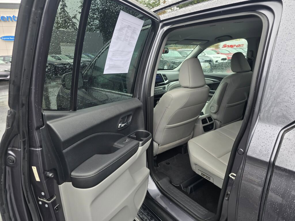 Used 2017 Honda Ridgeline RTL-T image 4