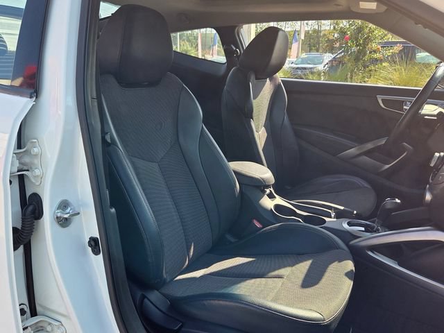 Used 2013 Hyundai Veloster w/ Tech Pkg FWD image 16