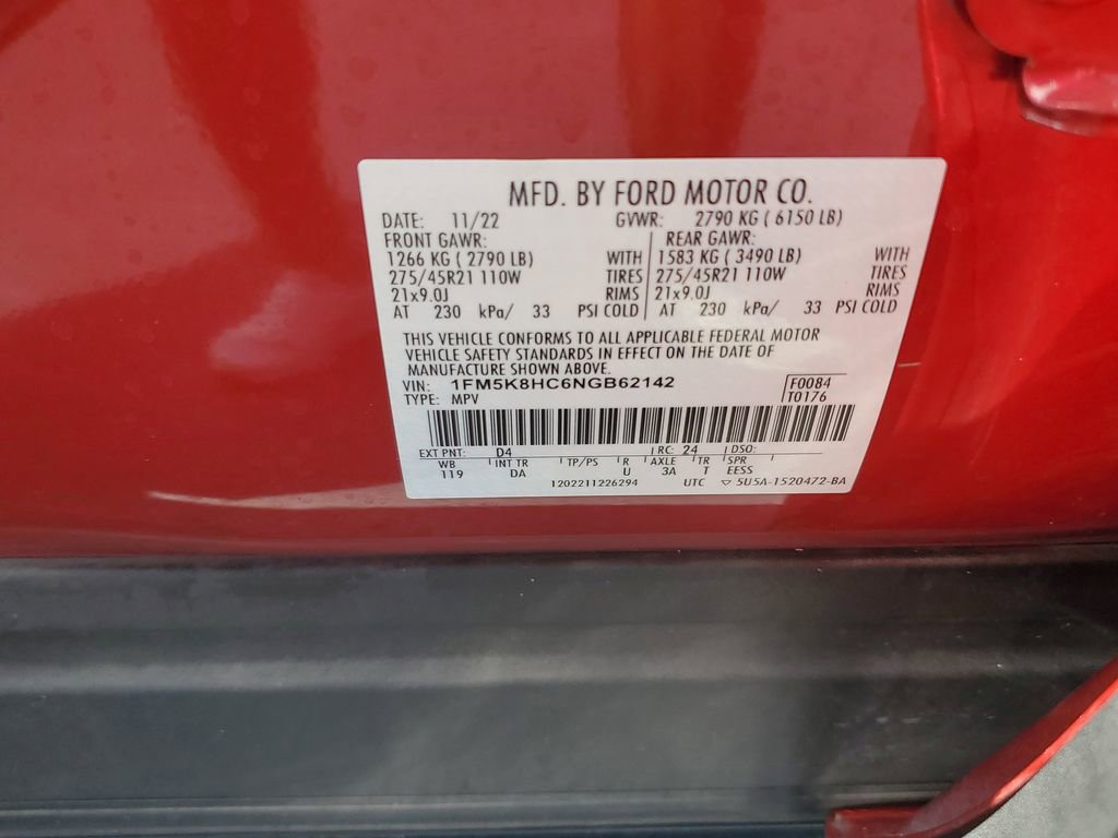 Used 2022 Ford Explorer Platinum w/ Equipment Group 601A AWD/4WD image 32