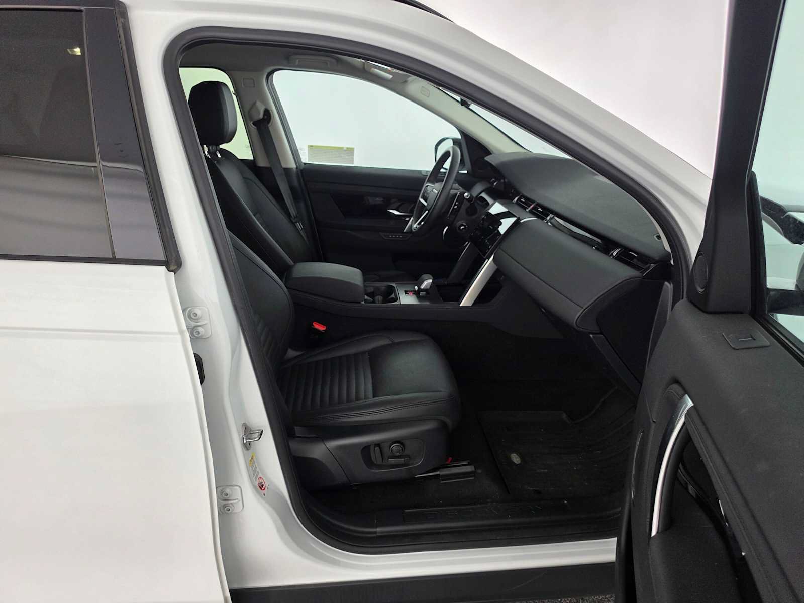 Used 2025 Land Rover Discovery Sport S AWD/4WD image 10