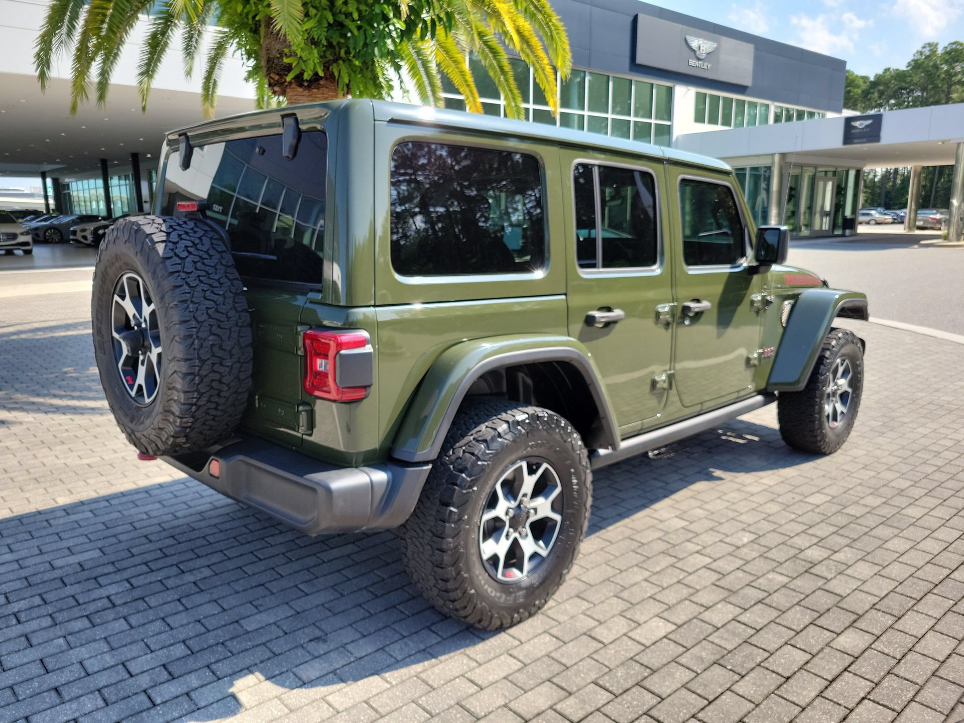 Used 2021 Jeep Wrangler Unlimited Rubicon AWD/4WD image 5