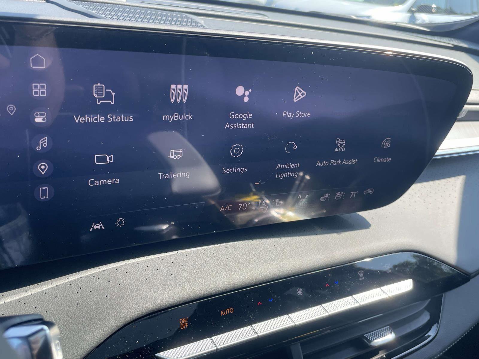 New 2026 Buick Enclave Avenir w/ Super Cruise Package image 3