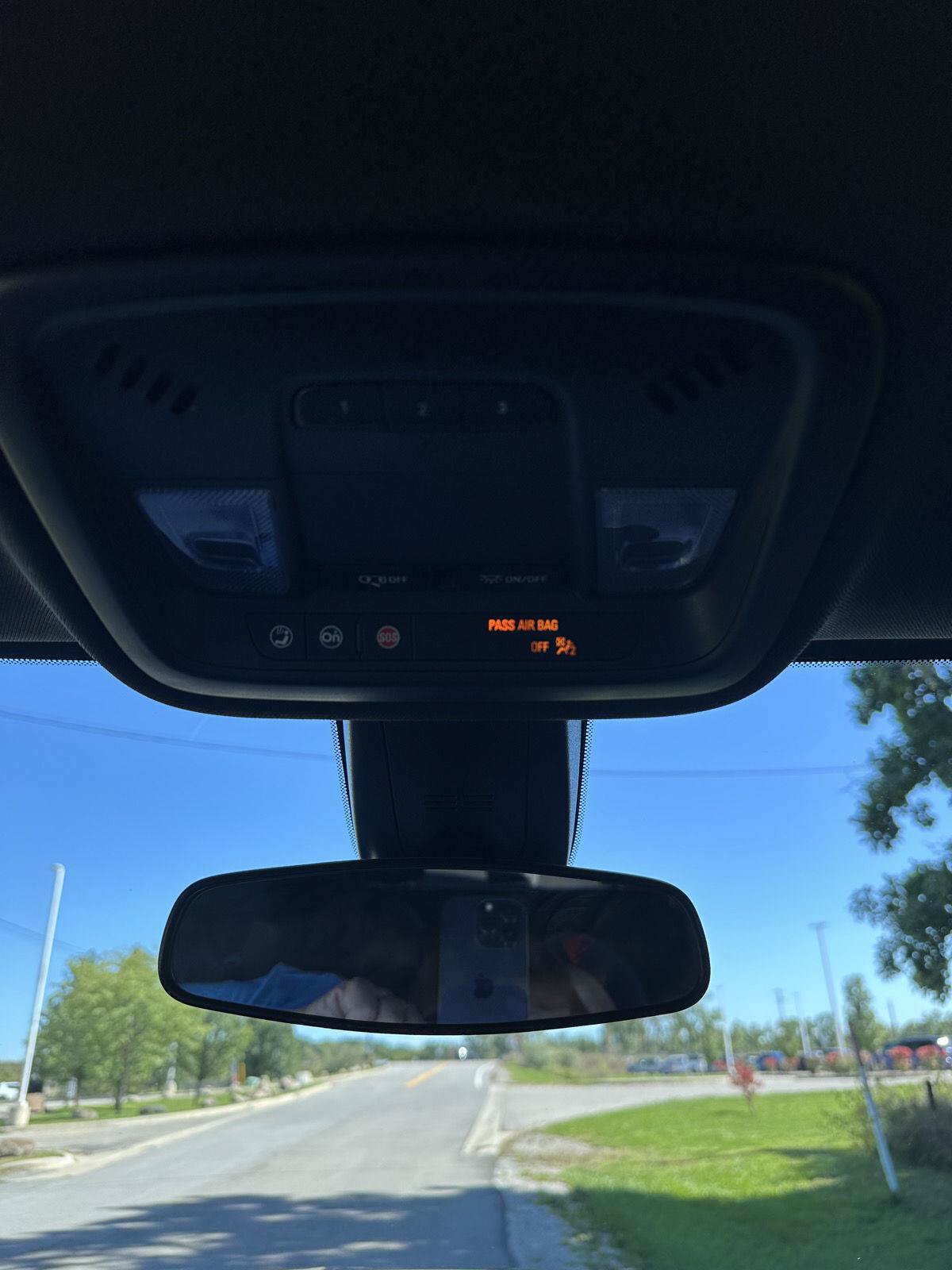 Used 2023 Chevrolet Traverse LT FWD image 37