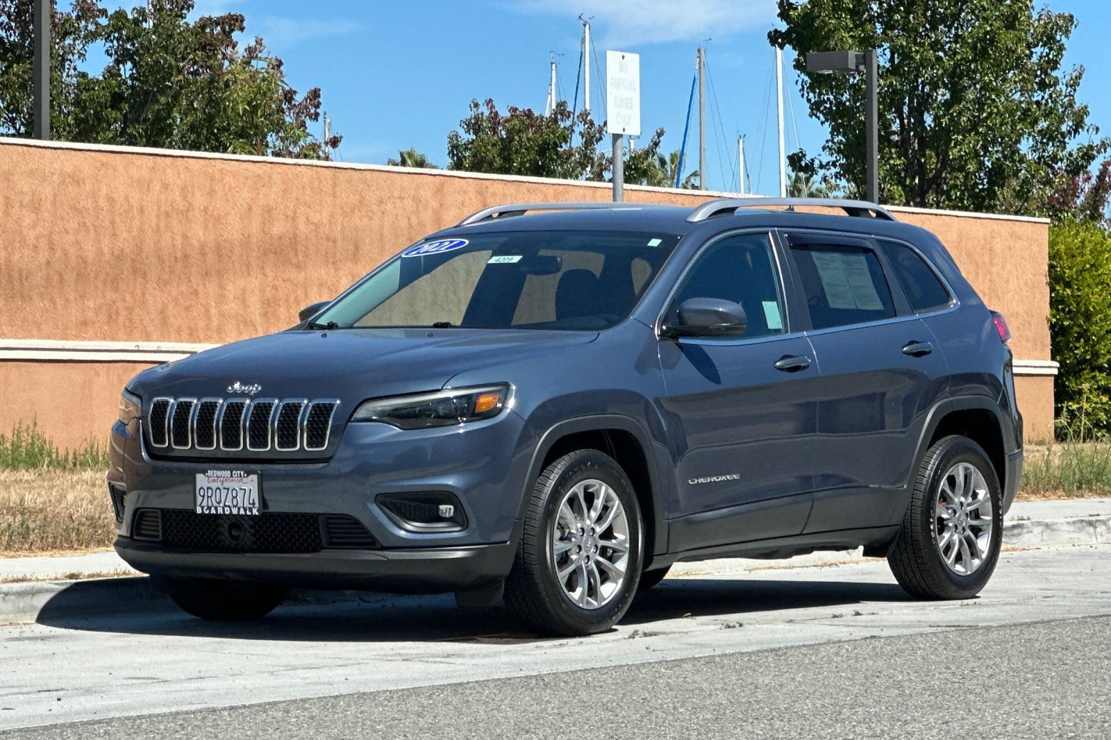 Used 2021 Jeep Cherokee Latitude Plus FWD image 8