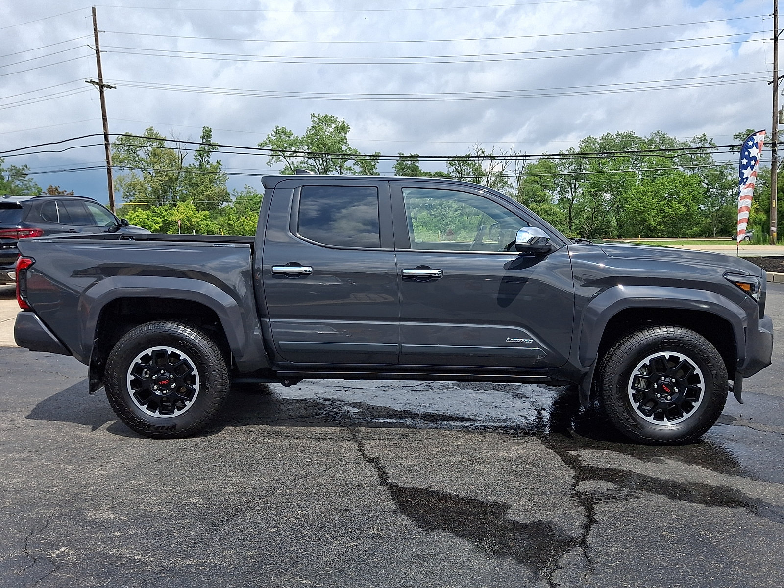 Used 2025 Toyota Tacoma Limited AWD/4WD image 7