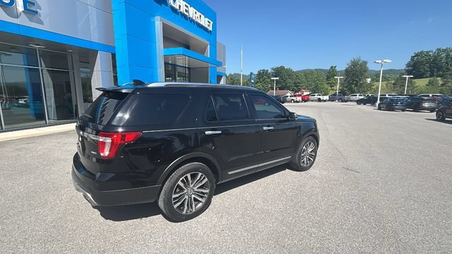 Used 2017 Ford Explorer Platinum AWD/4WD image 3