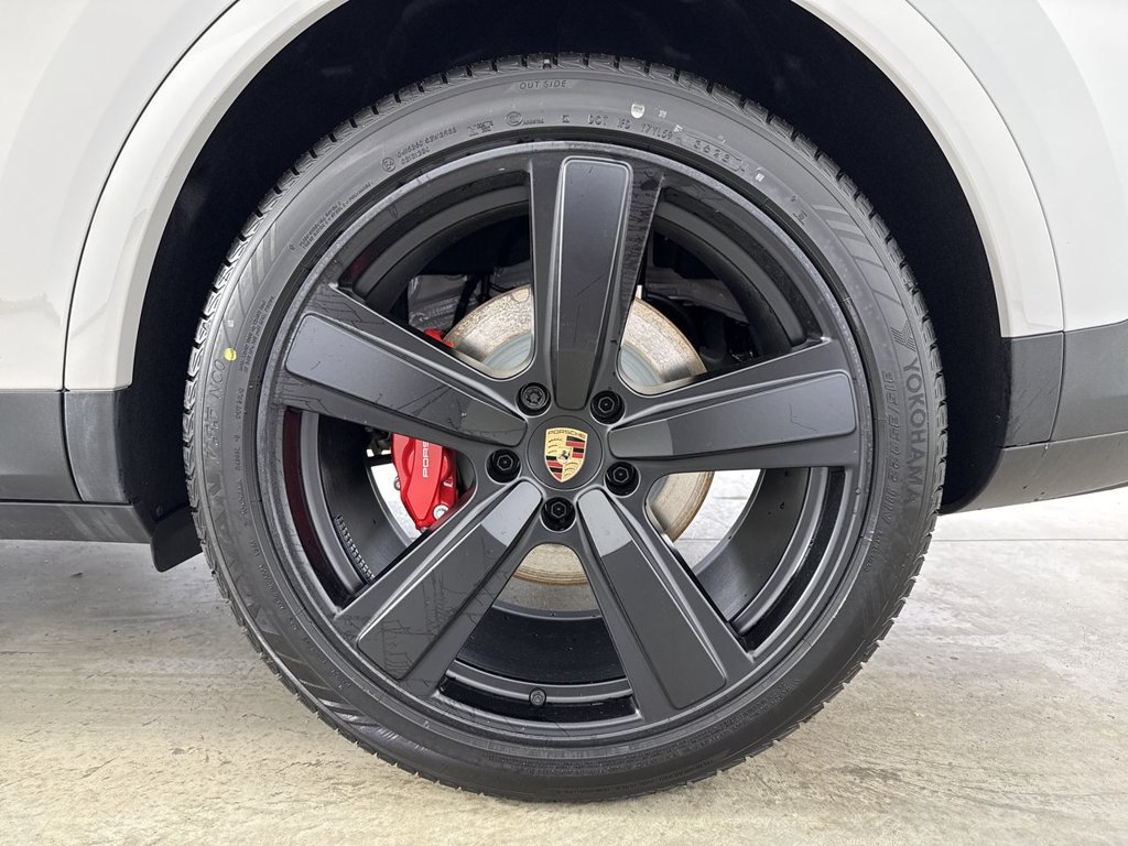 New 2026 Porsche Cayenne S AWD/4WD image 14