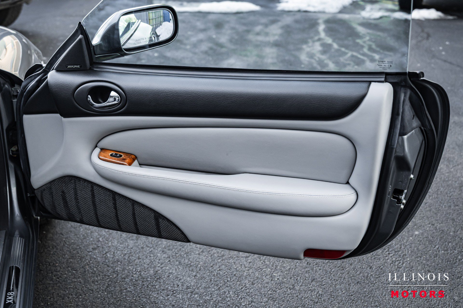 Used 2003 Jaguar XK8 Coupe image 31