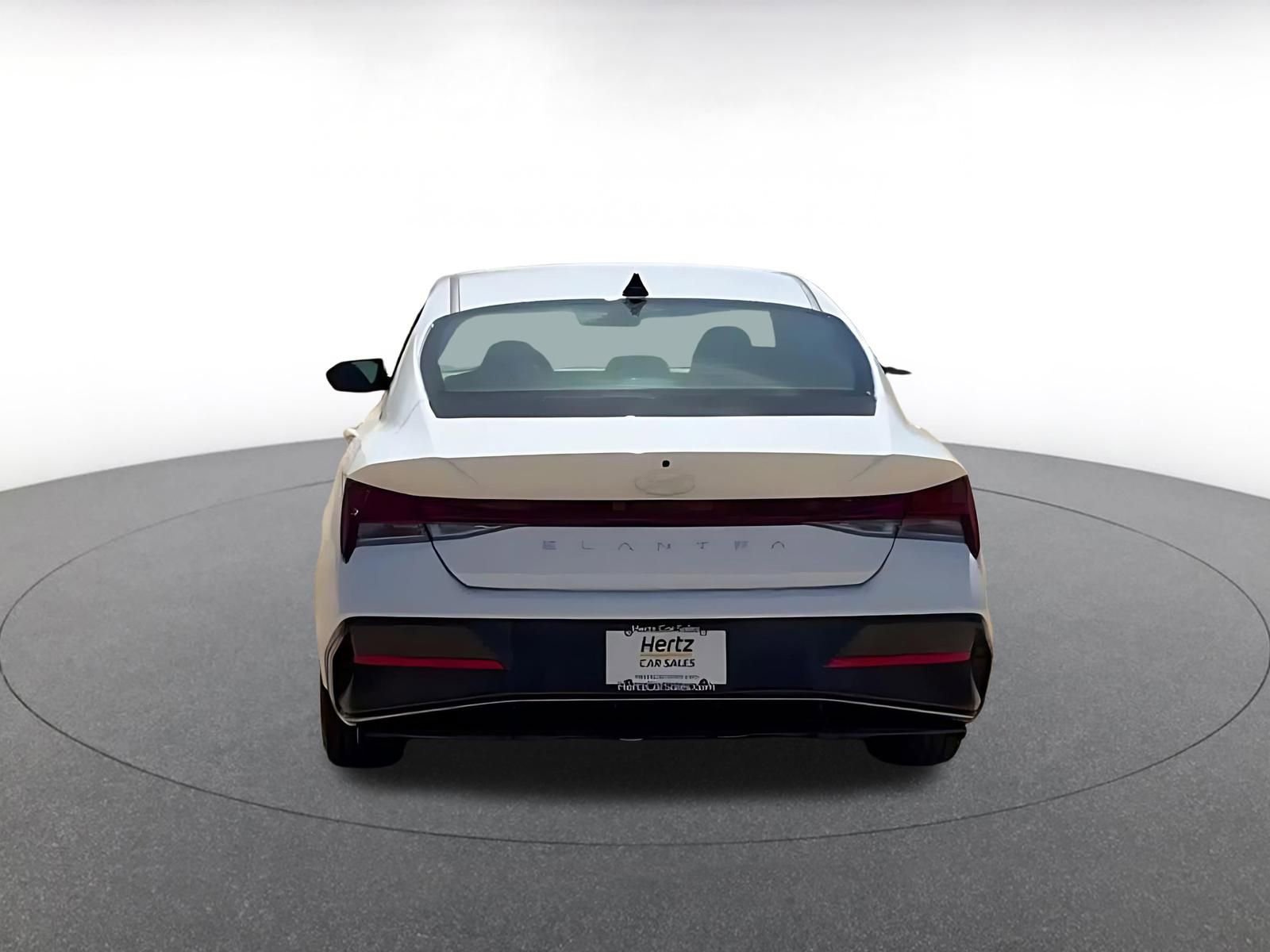 Used 2025 Hyundai Elantra SEL image 12
