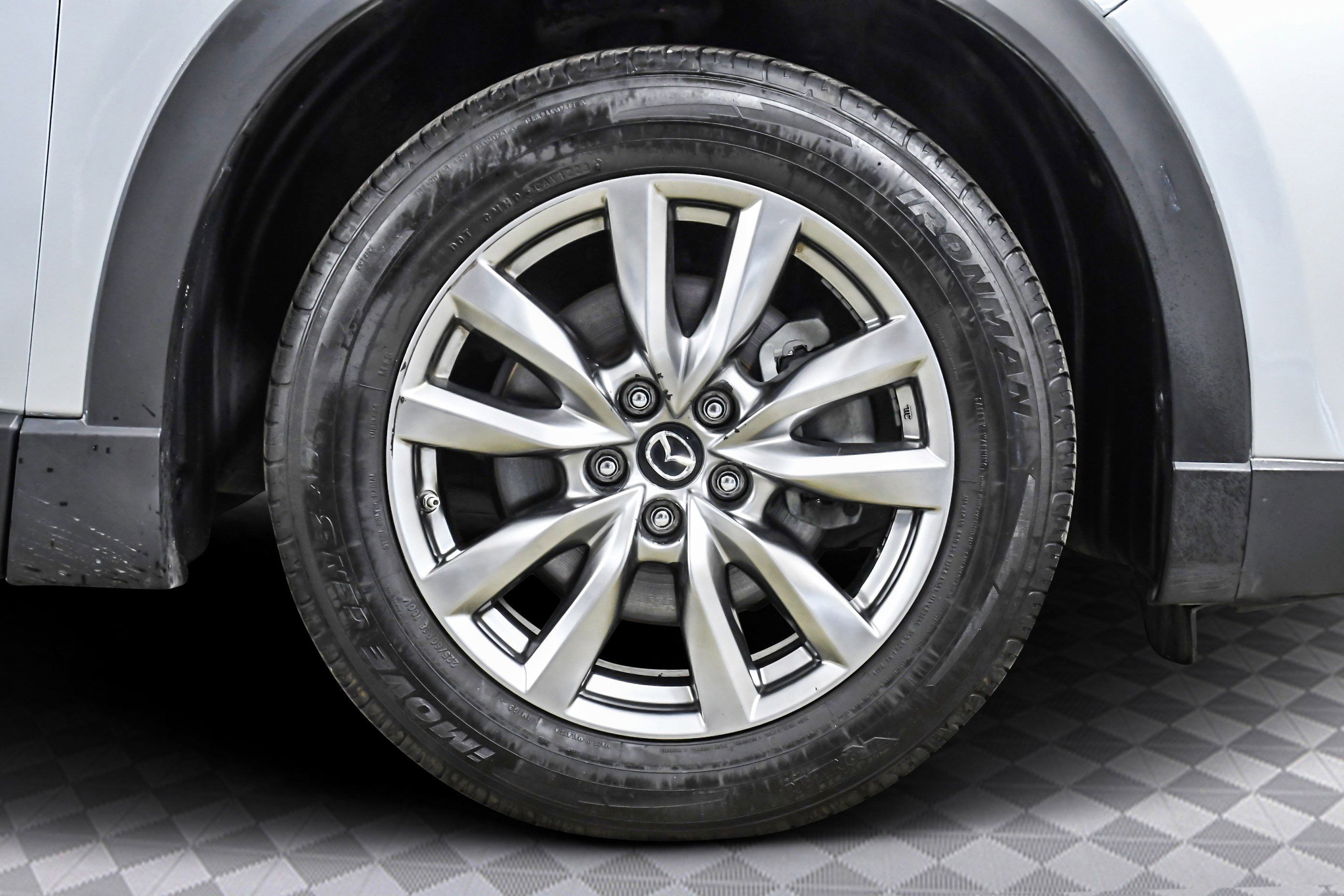 Used 2018 MAZDA CX-9 Touring image 29