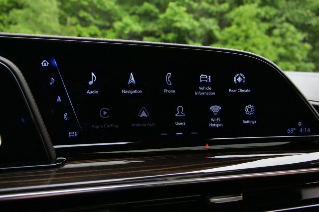 Used 2022 Cadillac Escalade Sport w/ Touring Package AWD/4WD image 15
