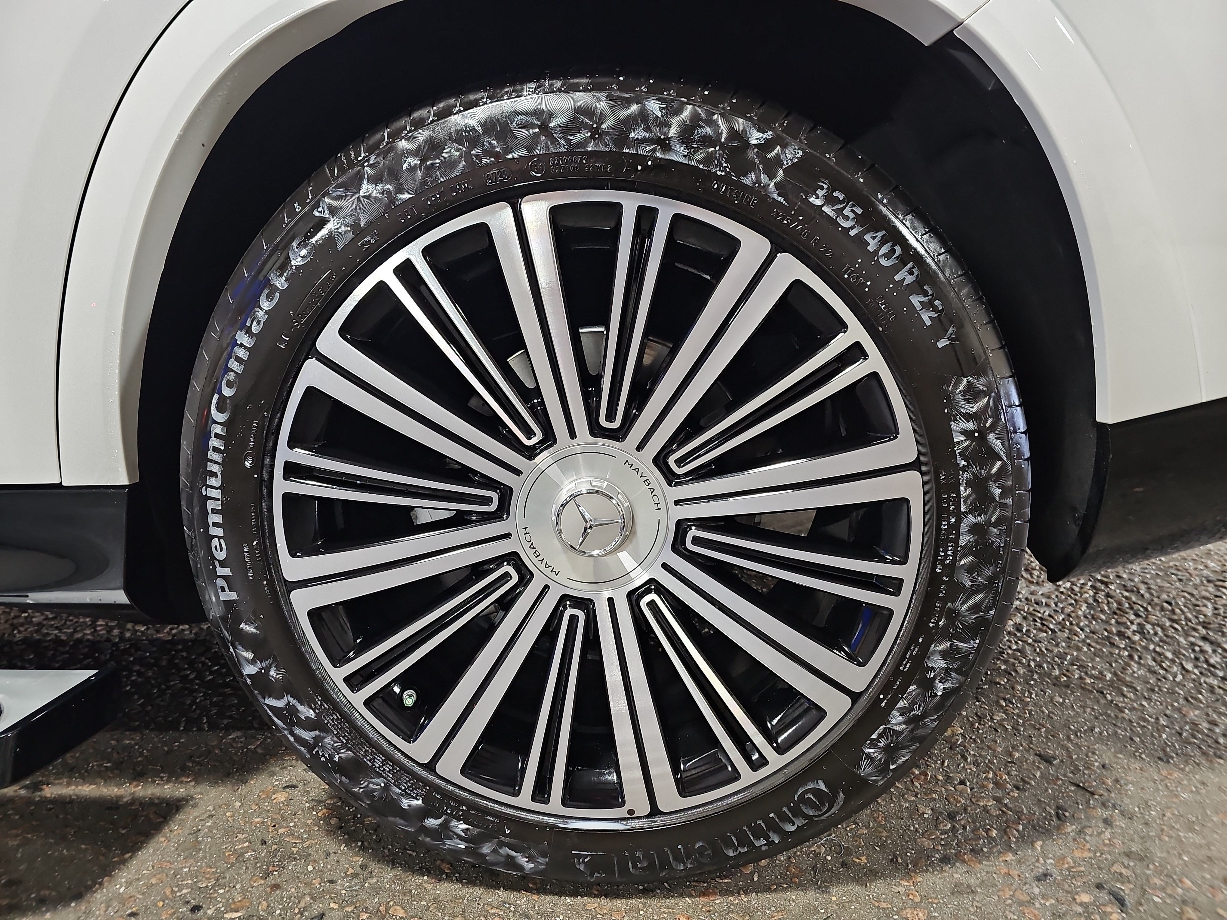 Certified 2024 Mercedes-Benz Maybach GLS 600 4MATIC image 37